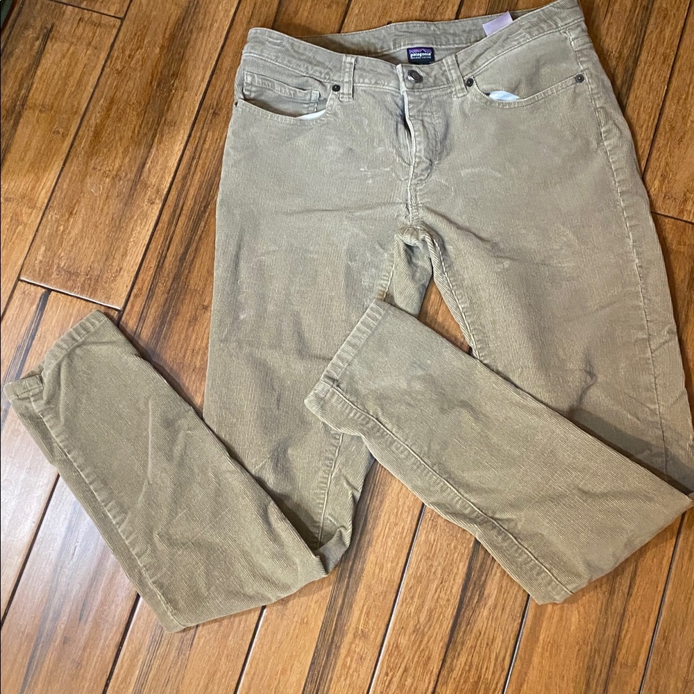 Patagonia Organic Cotton
Everyday Corduroy Pants 29 -Tan